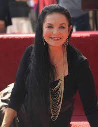 Help us build our profile of crystal gayle! Singer Crystal Gayle Turns 62 Today She Was Born 1 9 In 1951 And Yes She Still Has That Hair Country Music Singers Celebrity Photos 60s Look