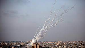 El suministro de gas natural egipcio a jordania e israel ha sido interrumpido a causa de un doble atentado cometido hoy contra dos gasoductos al oeste de la ciudad egipcia de al arish. Se Intensifican Ataques Entre Israelies Y Palestinos El Mundo Dw 10 05 2021