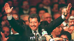 A veinte años del asesinato de luis donaldo colosio, se siguen escuchando sus palabras en contra de la cultura de los privilegios. Hey Who S That Guy Luis Donaldo Colosio We Love Pv