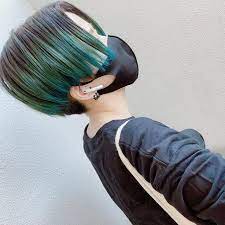 きりはinstagramを利用しています 緑 青に染めました マニパニ マニックパニック アフターミッドナイト エレクトリックアメジスト 派手髪 ショートヘア 刈り上げ女子 ショート 女子 髪 ショート ショートヘア