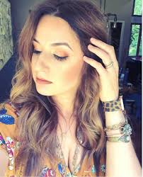 Ashley Lunsford's Instagram, Twitter & Facebook