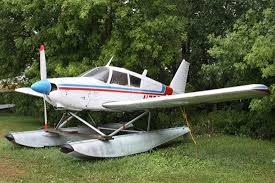 Why Keep The Wheels When You Can Land On Water Airplane Flying Piper Aircraft Flying Boat