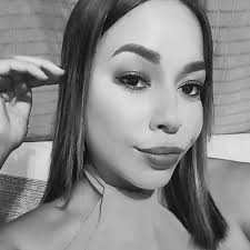 Um casal se separou por traição do Jurandir. E este Jurandir, se recusava a  entregar o gato para a ex. A ex teve a ideia de contratar uma moça do job  para