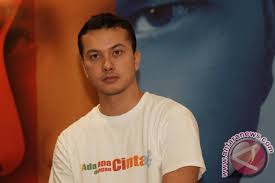 #film indonesia #aadc2 #dian sastrowardoyo #nicholas saputra #2016 #p: Perbedaan Sekuel Aadc Di Mata Nicholas Saputra Antara News
