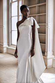 Vestidos De Novia Para Sonar Con Las Bodas De 2021 Viktor Rolf Presenta Su Coleccion Nupcial En Formato Virtual Wedding Dress Trends Bridal Fashion Week Bridal Couture