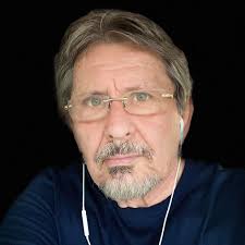 BMW CEO: "This New Engine Will Destroy The Entire EV Industry!" In this  video, we look at BMW CEO Oliver Zipse's revolutionary engine technology,  which is shaking up the automotive industry and