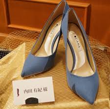 内田有紀】左美鎖骨露出サービス！「第19回 クラリーノ美脚大賞2023」オーバーフォーティー部門 | エッチな写真