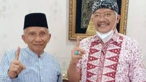 Politikus senior amien rais melontarkan dugaan, presiden joko widodo akan meminta mpr jakarta, kompas.tv politikus senior amien rais sampaikan di era jokowi, bangsa kita seperti. Tanggapi Isu Haji Partai Amien Rais Kalau Sudah Tak Mampu Ngapain Jadi Penguasa Istikharah Lah Resign