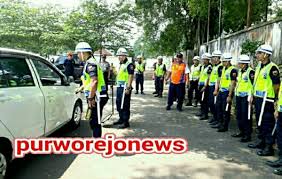 Coba cari dengan keyword yang lain. Buntut Kasus Bom Surabaya Pengamanan Di Stasiun Ka Kutoarjo Diperketat