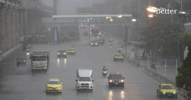 กรมอุตุฯ เตือนฉบับ 5 ทั่วไทยฝนถล่ม!! กทม.โดนเต็มๆ 70%  ทะเลอันดามันคลื่นลมแรง | The Better | LINE TODAY