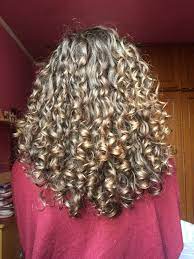 Pin By Elif Emen On Cabelos Curly Hair Styles Hair Styles Curly Hair Styles Naturally