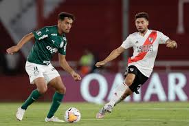 Com atuação apática e pouca produção ofensiva, o atual campeão da copa libertadores deixa o catar com o o palmeiras que fez 3 a 0 no river plate fora de casa e goleou o corinthians por 4 a 0 dias depois não é o mesmo. Palmeiras X River Plate Onde Assistir Ao Vivo Ao Jogo Da Libertadores