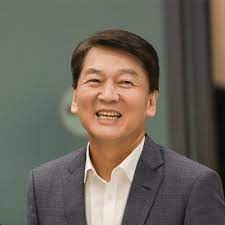 23일 9시 25분 현재 안랩은 전일보다 3.34% 하락한 7만2300원에 거래 중이다. ì•ˆì² ìˆ˜ Cheolsoo0919 Twitter