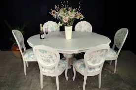 Today we will tell you which are those elements or accessories to which you must pay special attention when it comes to decorating a. French Style Dining Table With 6 Laura Ashley Upholstered Chairs Painted Vintage Antique Farmhouse Furniture