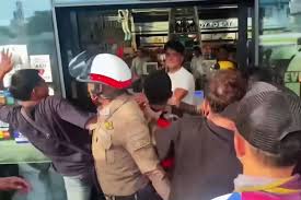 Foreigners fined B15,000 after attacking Thai rider in Pattaya Bangkok Post  Learning - Learn English from News