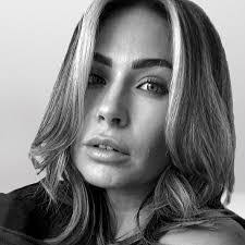 Cassie Rowan's Instagram, Twitter & Facebook