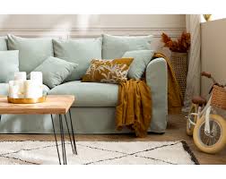Muuto outline highback sofa zweisitzer divina 154 slate blue. Dreisitzer Sofa Fever Skandinavisch Aus Mandelgrunem Stoff Mit Abnehmbarem Bezug Miliboo