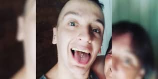 El protagonista de "colgala viral" está grave: su mamá pidió cadena de  oración