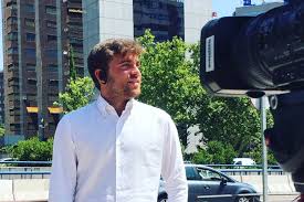 He signed his first professional contract in june 2016. Cdyfsusjpnkzvm