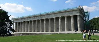 Walhall (valhall), in der nordischen mythologie regensburg 2 — regensburg, hauptstadt des sonstigen baierischen regenkreises, jetzt des. Sehenswurdigkeiten In Regensburg Walhalla Donaustauf Kulturdenkmal Konig Ludwig I