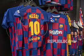 Penyebab nya mungkin karena, messinya tdk pernah pindah klub. Cey5rw1eaq5d6m