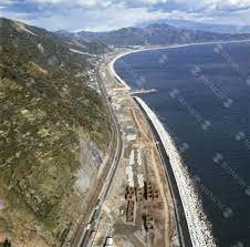 生まれ変わる国土 開発がつぎつぎにスタート 東名道路 道路 日本の景色 景色