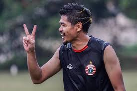 Bambang pamungkas (born 10 june 1980), also known as bepe, is an indonesian professional footballer who plays for persija jakarta in the liga 1 2 and previously the indonesia national football. Bambang Pamungkas Cah Getas Yang Menjadi Legenda Ibukota Antara News