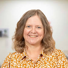 Leah Burpee's Instagram, Twitter & Facebook