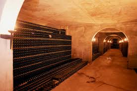 Maybe you would like to learn more about one of these? Faire Sa Cave A Vin Conseils Pour Debuter Une Cave A Moindre Cout