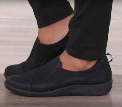 At healthyfeetstore.com, our collection of name brand, doctor recommended shoes are just what you've been looking for at the best price around. Best Non Orthopedic Shoes For Hammertoes 7 Chic Solutions