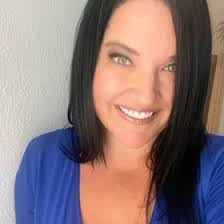 Shannon Dever's Instagram, Twitter & Facebook