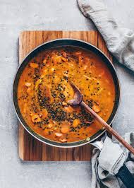 Dieses Rezept Fur Veganes Beluga Linsen Curry Ist Vom Beliebten Indischen Dal Makhani Inspiriert Wird Aber Mit Kokosmil In 2020 Linsen Curry Rezepte Mit Linsen Linsen