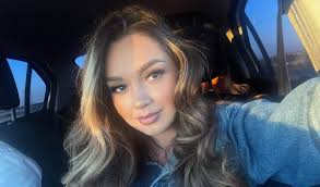 Ilinca Simion, soția lui George Simion, lansează o carte autobiografică