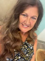 Introduction and photo sharing in a Facebook group