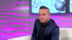 A csöppség arcát tíznapos korában, vasárnap mutatta meg lányos apuka barátaim mondják, hogy ez teljesen más, készüljek fel, ez óriási szerelem. Velvet Gumicukor Halalra Gazoltak L L Junior Kisfiat