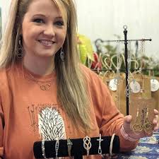 Wendy Nanney's Instagram, Twitter & Facebook