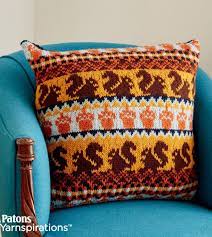 In fair isle knitting, there is a term called 'yarn dominance'. Free Knitting Pattern For Autumn Harvest Knit Pillow Animal Knitting Patterns Fall Knitting Patterns Harvest Pillows