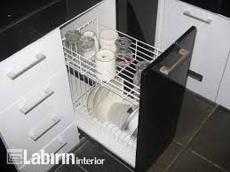 Kitchen set merupakan sebuah perangkat lemari dapur modern yang fungsi utamanya adalah sebagai tempat penyimpanan berbagai macam peralatan dapur untuk keperluan memasak di dapur. 26 Ukuran Rak Piring Laci Kitchen Set Trend Masa Kini