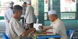 Niat doa zakat fitrah untuk keluarga dan diri sendiri. Lafal Niat Zakat Fitrah Lengkap Keutamaan Orang Yang Berhak Menerimanya Dream Co Id