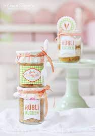Mit unseren personalisierbaren etiketten kannst du marmelade, senf, chutneys oder liköre im glas verpacken. In Der Osterbackerei Rublikuchen Im Glas Rezept Verpackungsidee Casa Di Falcone Rublikuchen Rezepte Im Glas Ostern Backen Geschenk