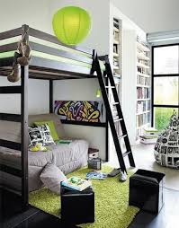 Dormitorios juveniles, habitaciones infantiles, zonas de estudio y camas abatibles. Sofa Cama En El Dormitorio Juvenil Solucion Perfecta Para Los Invitados