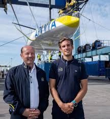 Il fait partie de la classe imoca. Apivia Et Le Vendee Globe Dans Le Sillage De Macif