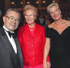 Shortly before the outbreak of the second world war, he moved to live with his grandparents in ottobrunn. Tv Legende Ganoven Ede Eduard Zimmermann Ist Tot Welt