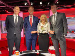 Dan (name), including a list of people with the name dan (king), several kings of denmark dan people, an ethnic group located in west africa. Dan Walker On Twitter Louise Is 5ft 8 By The Way Breakfastunits Landofthegiants Bbcbreakfast