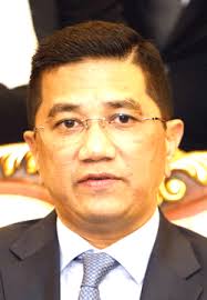 Tindakan menteri perdagangan antarabangsa dan industri, datuk seri mohamed azmin ali yang menggunakan stereotaip kaum. 10 Gombak Voters File Suit Against Azmin Borneo Post Online