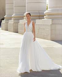 Comprar online vestidos de invitada para bodas, invitada de comunión, bautizos o eventos de gala. Yadera Novia 2021 Coleccion