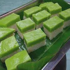 Kuih wajik yang juga dikenali sebagai pulut manis atau nasi manis adalah makanan pemanis mulut yang kebiasaannya dihidangkan 7 pot beras pulut (rendam selama 5 jam dan kukus). Resepi Kuih Pulut Seri Muka Penduduk Sungai Petani Kedah Facebook