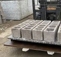 [Hot Item] Produsen Mesin Pembuat Blok Batu Bata Berongga Gmt Palet PVC  Palet Batu Bata