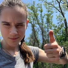 Laura Mikesell's Instagram, Twitter & Facebook