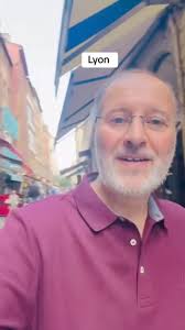 فرنسا بالعربية